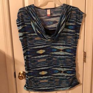 Sleeveless Colorful shirt